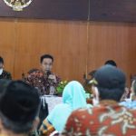 Kejar Target Pemerintah, Pemkab Serang Vaksinasi Warga dengan Sistem Jemput Bola