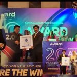 Ketua DPRD Sarolangun Tontawi Jauhari Terima Penghargaan Leadership Award 2022
