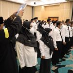 Lantik 119 Kepala Sekolah Se Tangsel,Benyamin : Hati hati Dalam Mengelola Anggaran