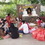 Santa Bersama Cetiya Altar Milek HUD Dan Grup Ibu Rempong Bagikan Seribu Takjil