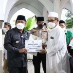 Safari Ramadhan, PLT Bupati Bekasi Bagikan Santunan Untuk Yatim dan  Dhuafa