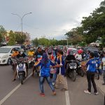 Rico Sia Peduli di Bulan Ramadan, Bagikan 5000 Takjil di Sorong