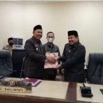 DPRD Sarolangun Adakan Paripurna Tingkat I Tahap II Dengan Agenda Penyampaian Pandangan Umun Fraksi