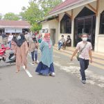 Puluhan Emak-emak Korban Arisan Bodong Datangi Mapolres Padangsidimpuan