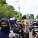 Kapolres Bungo Turun Dari Mobil Sendiri, Mengurai Kemacetan Di Jalinsum Muara Bungo