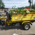 PT. FajarPaper Berikan Bantuan Gerobak Motor Pengangkut Sampah Pada Masyarakat Desa Kalijaya