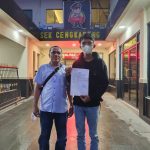 Tak Terima Anaknya Dikeroyok Hingga Bonyok di Taman Palm, Alexander Kali Bersama Kuasa Hukum Lapor Ke Polsek Cengkareng