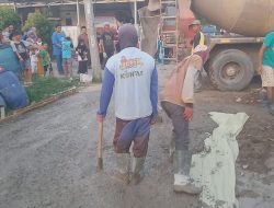 Diduga Tidak Sesuai Spesifikasi, Pembangunan Jalan Lingkungan Perum Puri Nirwana Bekasi Disorot