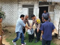 Bentuk Kepedulian Polres Mesuji Berikan Kursi Roda Kepada Warga Yang Membutuhkan
