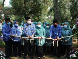 Benyamin Resmikan Tugu PKK Kota Tangerang Selatan