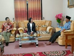 Vita Ervina Serahkan Kendaraan Roda Tiga di Kabupaten Magelang