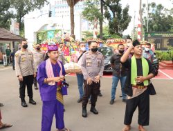 Polisi Geruduk Kantor Kejaksaan Negeri Jakarta Barat Bawa Pasukan Silat Betawi, Apa Sebabnya