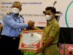 Pemkot Tangerang Terima Penghargaan Pembinaan Pelaku Usaha dari Kemenkumham