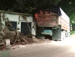 Mobil Tronton Pengangkut Pasir di Jalan Sukadiri Tubruk Warung, Pengemudi Meninggal Dunia