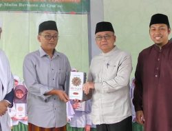 Launching Kampung Penghafal Al.Quran, Wabup Sukabumi Serahkan Wakaf 400 Mushaf Al,Quran