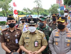 Forpimkot Jakbar Gelorakan 10 Juta Bendera Merah Putih