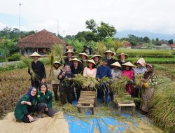 UNJ Kembangkan Paket Wisata Tematik Life Skill Didesa Wisata Cisaat Ciater Subang