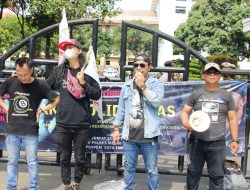 Puluhan Wartawan di Tangerang Gelar Aksi Solidaritas, Desak Polisi Tangkap Oknum Pejabat Pelaku Kerasan Pada Wartawan di Karawang