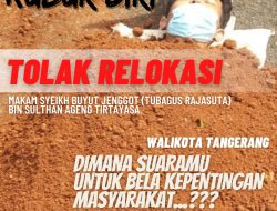 Jumat Keramat Tolak Relokasi Makam Keramat, Aksi Kubur Diri