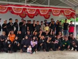 3 Ranting PSHT Bersama Karang Taruna Mekarsari Lakukan Kerja Bakti