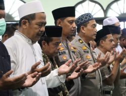 Doakan Korban Kanjuruhan, Polres Metro Tangerang Kota Menggelar Shalat Ghaib