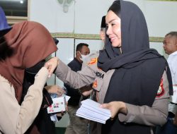Pisah Dengan Warga Tambora, Kompol Ocha Santuni Puluhan Anak Yatim