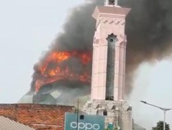Masjid Kubah Islamic Center Jakarta Utara Terbakar