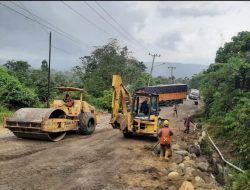 Jalan Nasional Batu Jomba Sipirok di Perbaiki, Polisi Bersama Dishub Atur Lalin