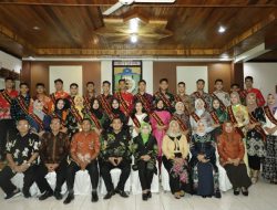 Bupati Bungo Jamu Makan Malam Finalis Bujang Gadis Bungo