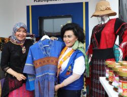 Nanny Hadi Tjahjanto Kunjungi Booth UMKM BPN Banten