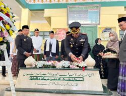 PJ Bupati Bekasi Ziarah Ke Makam KH.Noer Ali