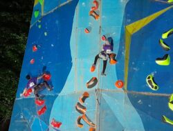 Kantongi 15 Emas, Atlet Panjat Tebing Kota Tangerang Pimpin Klasemen Porprov Banten