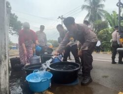 Polda Jambi Gerak Cepat Salurkan Air Bersih ke Warga Seberang Krisis Air
