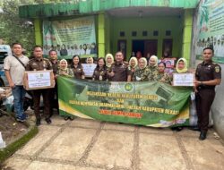 Korban Gempa Cianjur Terima Langsung Bantuan Dari Kejari Kabupaten Bekasi