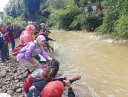 Dinas Perikanan Kabupaten Sukabumi Rilis Ikan di Acara Anniversary Ke 3 Komplikasi