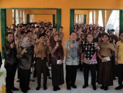 Pj Bupati Tulang Bawang Melakukan Kegiatan Mengajar Ke SMA Negeri 1 Banjar Margo