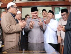 Kapolda Metro Jaya Sambangi Warga Cengkareng Timur Sampaikan Pesan Kamtibmas