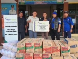 FajarPaper Bantu Warga Terdampak Banjir di Sejumlah Wilayah Bekasi