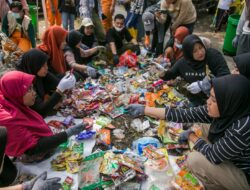 Peringati Hari Jadi Gresik Yang Ke-536, Wabup Gresik Dorong Perkantoran Untuk Tidak Lagi Menggunakan Plastik Sekali Pakai
