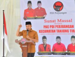 Bupati Zahir Menghadiri Sunatan Massal yang Diselenggarkan PAC PDI Perjuangan Kecamatan Tanjung Tiram