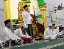 PJ Bupati Henrizal Safari Ramadhan Ke Mesjid Istiqomah Kelurahan Dusun Sarolangun