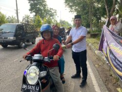 Wujud Rasa Syukur, Satreskrim Polres Sarolangun Bagikan 300 Paket Takjil Untuk Masyarakat