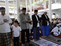 Bupati Bungo Sholat Idul Fitri 1444 H di Masjid Agung Al- Mubarak