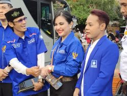 Artis dan Bacaleg PAN Bagikan Ribuan Takjil di Kalideres