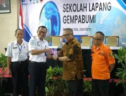 Membuka Sekolah Lapang Gempa,Bupati Sukabumi Ajak Masyarakat Tingkatkan Kewaspadaan