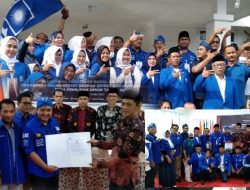 Diiringi Drum Band Puluhan Kader DPD PAN Sarolangun Daftar ke KPU