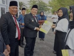 PJ Bupati Bachril Bakri Serahkan SK PPPK Nakes Formasi Tahun 2022