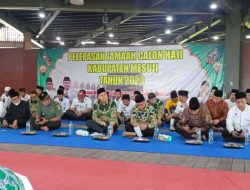 Sekda Kabupaten Mesuji Lepas 35 JCH Mesuji Berangkat ke Tanah Suci