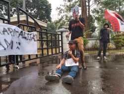 Menjawab Undangan Pemkot, FAM Tangerang Lakukan Aksi Teatrikal “Jangan Kapitalisasi Air Kami”