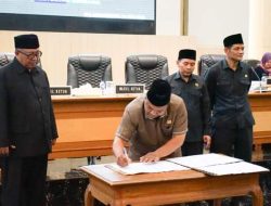 Bupati Sukabumi Sampaikan Pendapat Akhir Atas Dua Raperda
